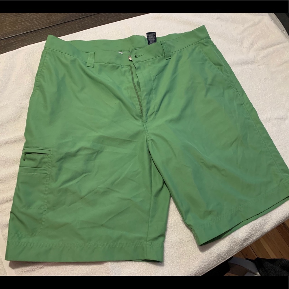 Callaway flat front golf shorts bright green